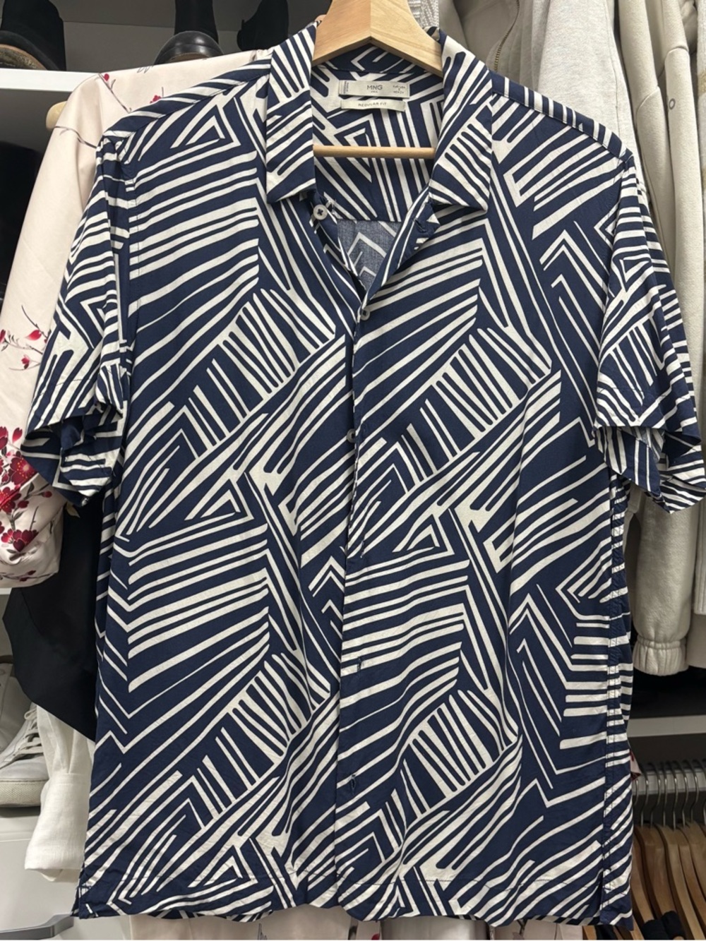 MANGO Men’s Navy & White Geometric Short-Sleeve Shirt
